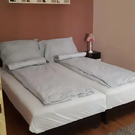 Autentik *